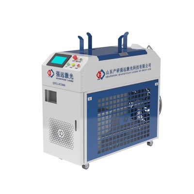 آلة إزالة الصدأ بليزر الألياف 3000 واط لتنظيف المعدن الصدئ